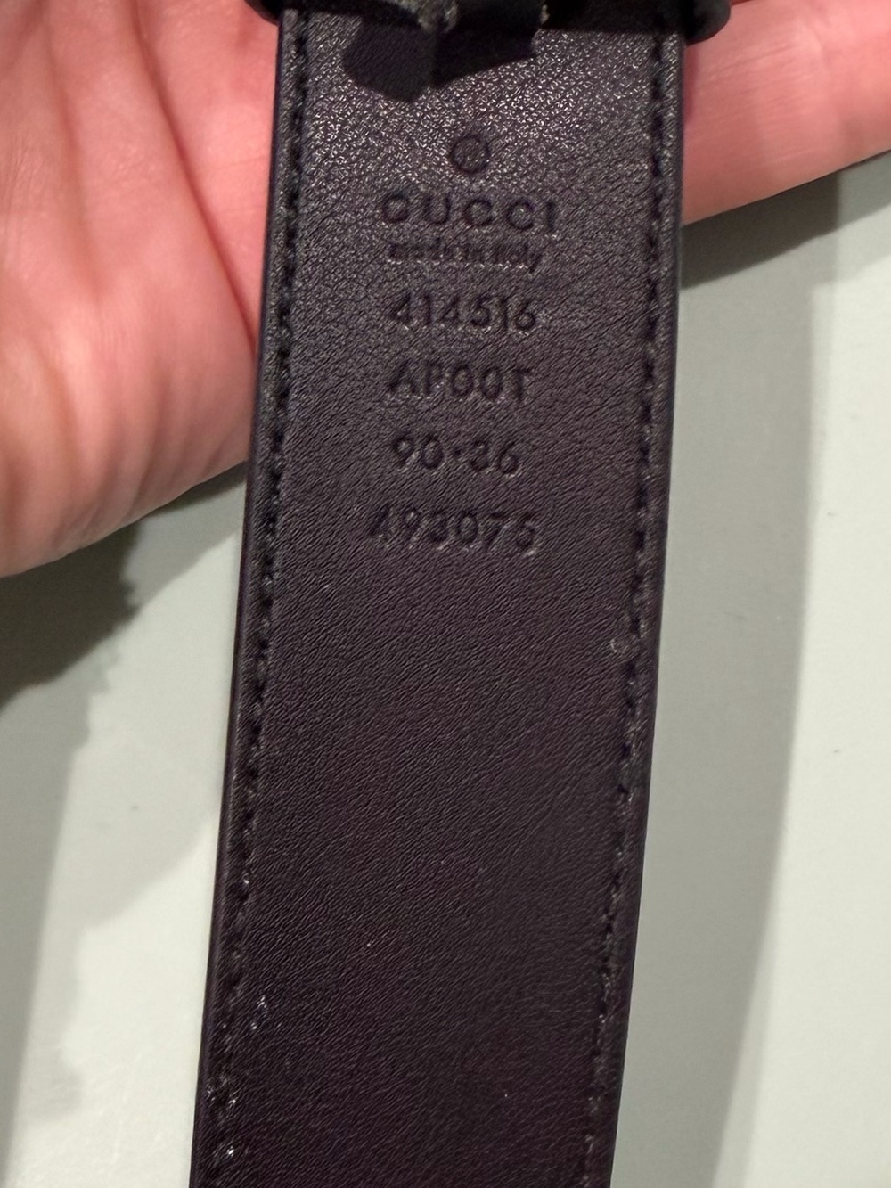 Gucci Black Leather Women's Belt with Gold Double G Buckle - Picture 3 of 3